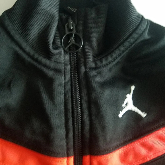 Jordan  Sweatshirts girls size 4T full zip. (V1) - Picture 3 of 7